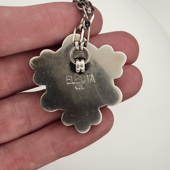 Stunning Number 8 Flower Neclmmm - Picture 4 of 5